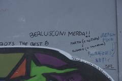 Belfast ___ Peace Wall ___ _quot_Berlusconi merda___quot_.jpg